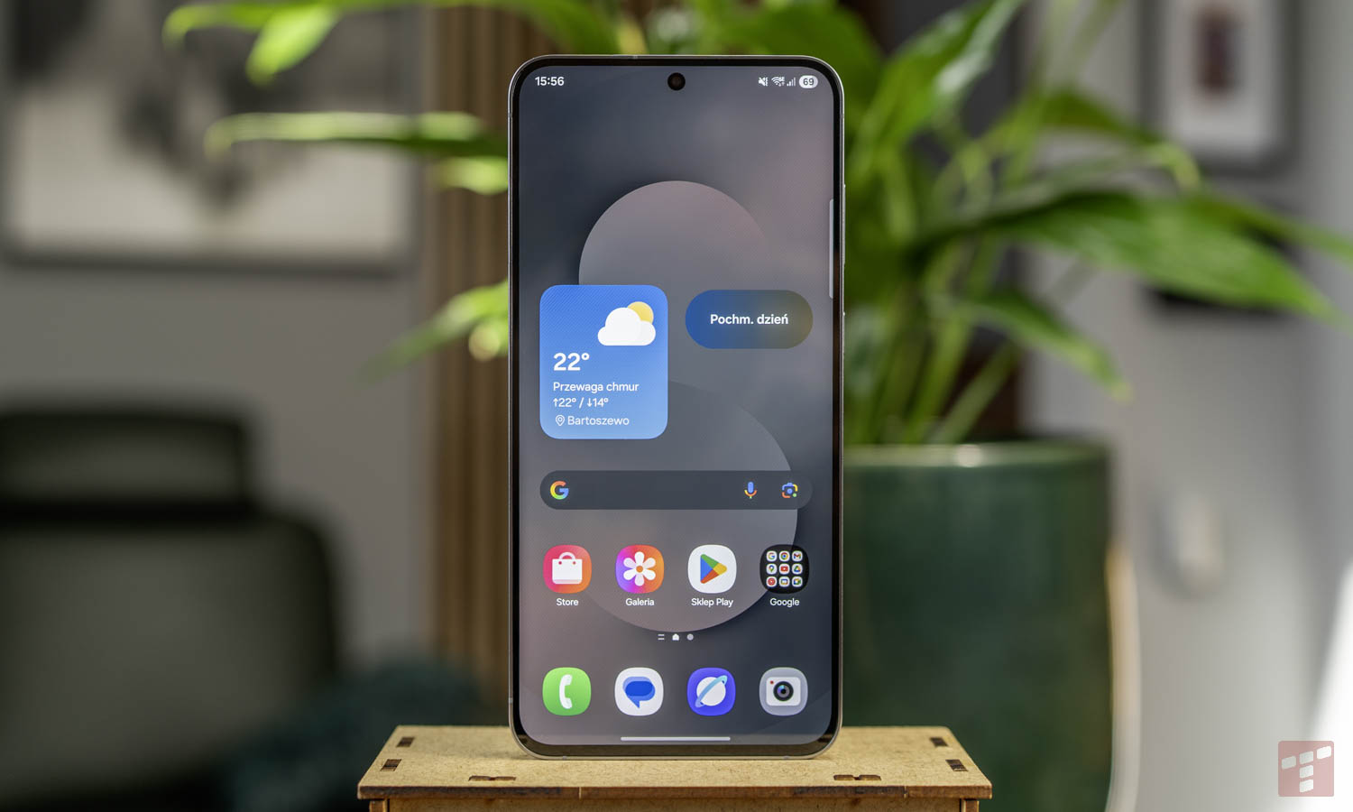 AI w smartfonie ma być niewidoczne