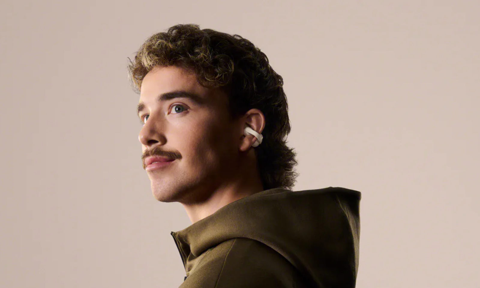 Sony LinkBuds Clip grają bez uciskania uszu. Boleć może cena