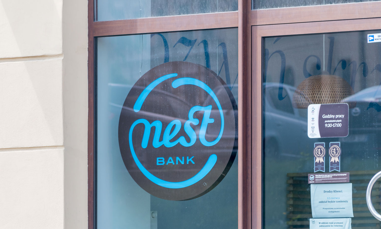 Kolejny bank ogłosił przerwę. Może to być trudna końcówka miesiąca