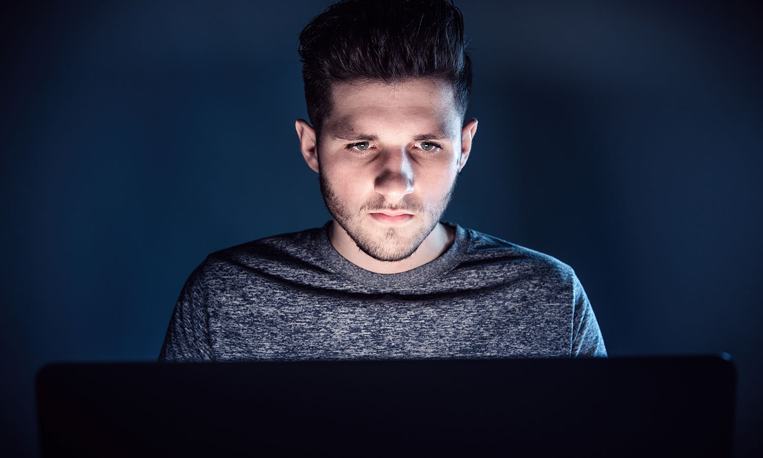 Uwzięli się na Polaków właśnie teraz. Straszą zasadą "24 h"