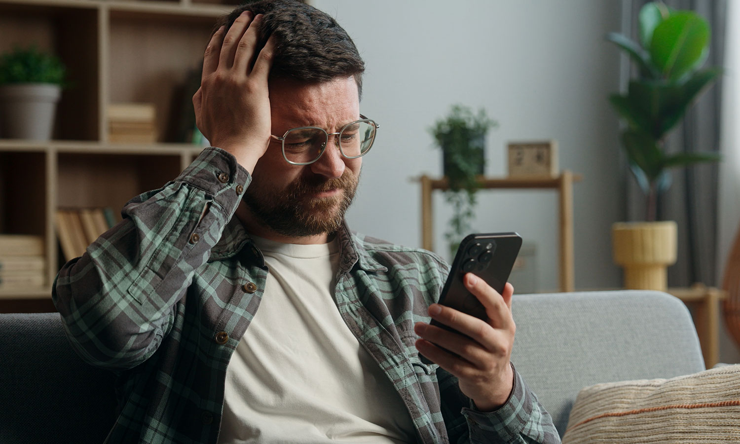 Chciał pomóc, ale się pospieszył. Niedopatrzenie słono go kosztowało