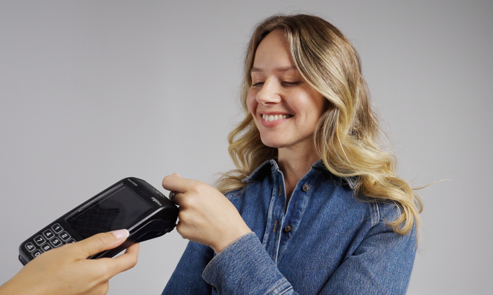 Jak Galaxy Ring, tylko 4 razy tańszy. Oto Maxcom Pay Ultra Slim