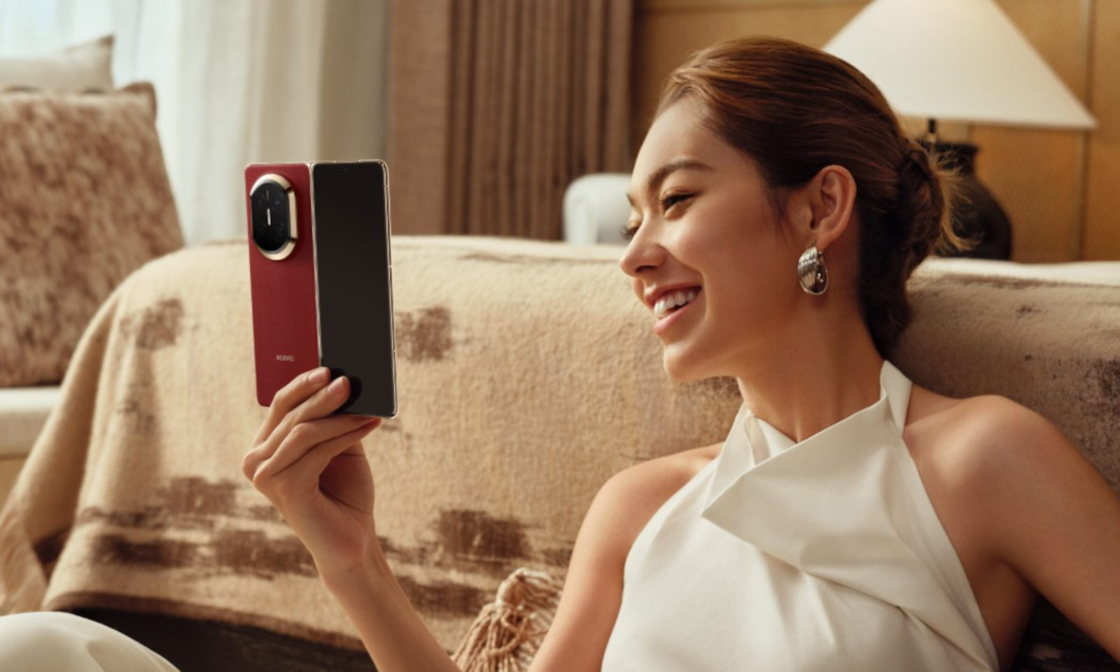 Huawei Mate X7 już w Polsce. W prezencie dostaniesz zegarek