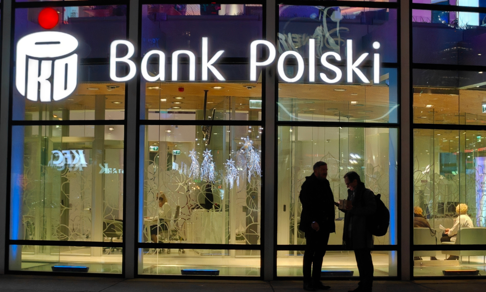 PKO BP: w aplikacji złożysz istotny wniosek. Kilka kliknięć i wpadają pieniądze