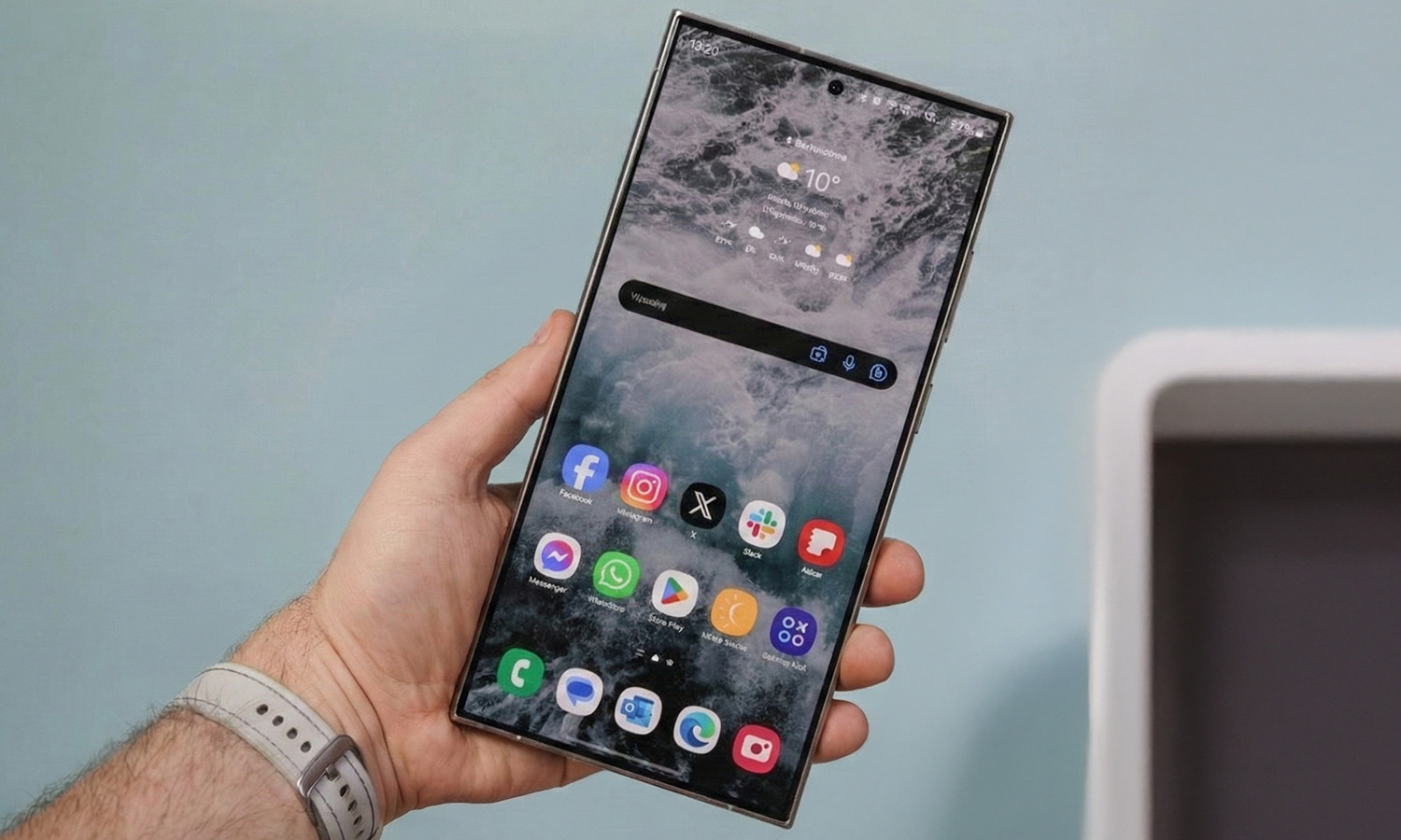 Ekrany w telefonach są za małe. Idzie wielka zmiana