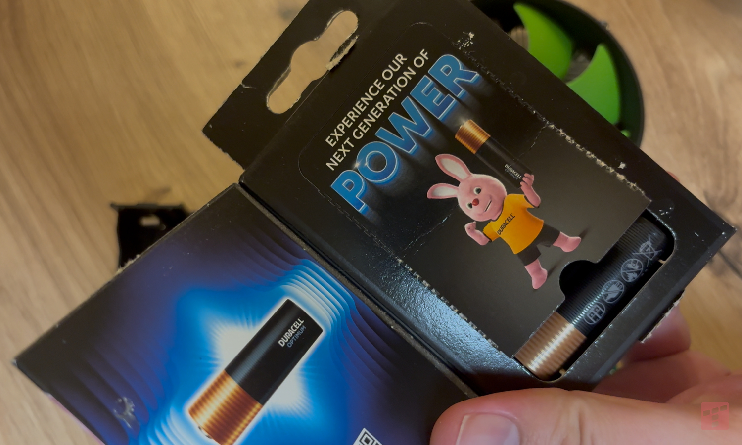 Duracell kłamie w reklamach? Testuję baterie z króliczkiem