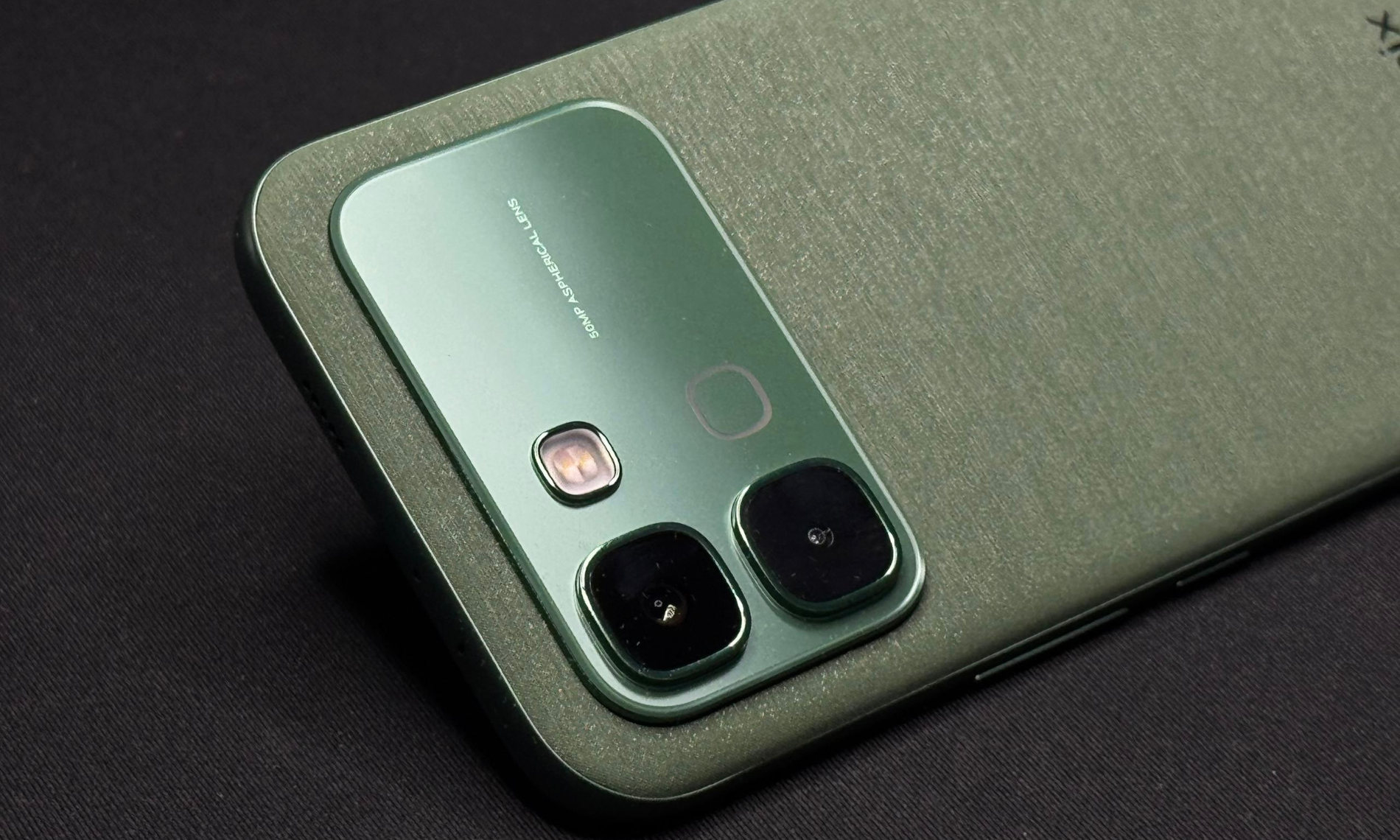 Taki smukły, a taka bateria. Infinix Note Edge zmieścił 6500 mAh w 7,2 mm