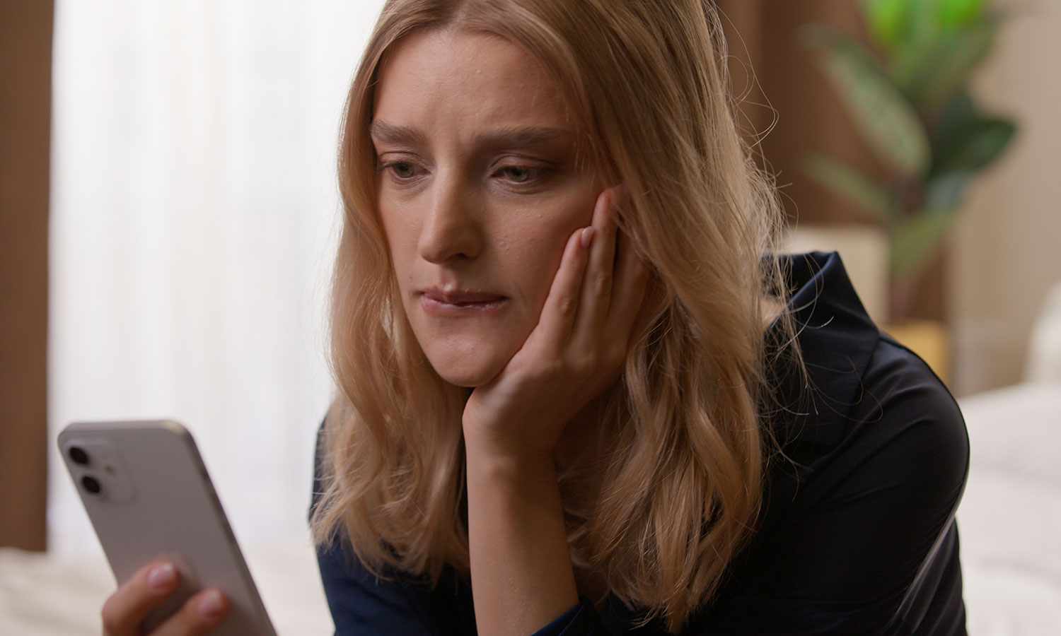 Spontanicznie przelała BLIK-iem pieniądze. Potem zrobiła większy błąd