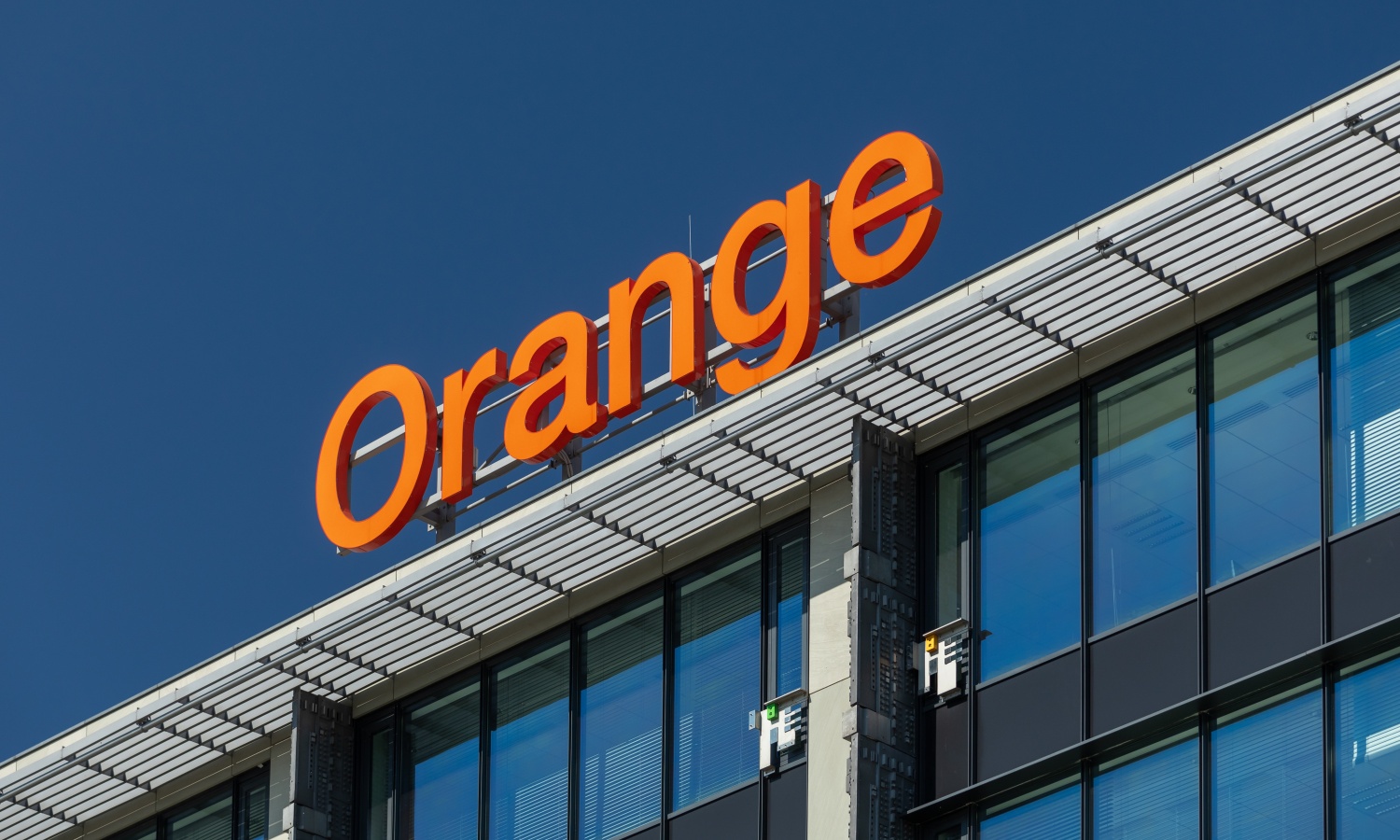 Orange podsumował 2025 rok. Wyniki są bardzo dobre, choć zysk poszedł w dół