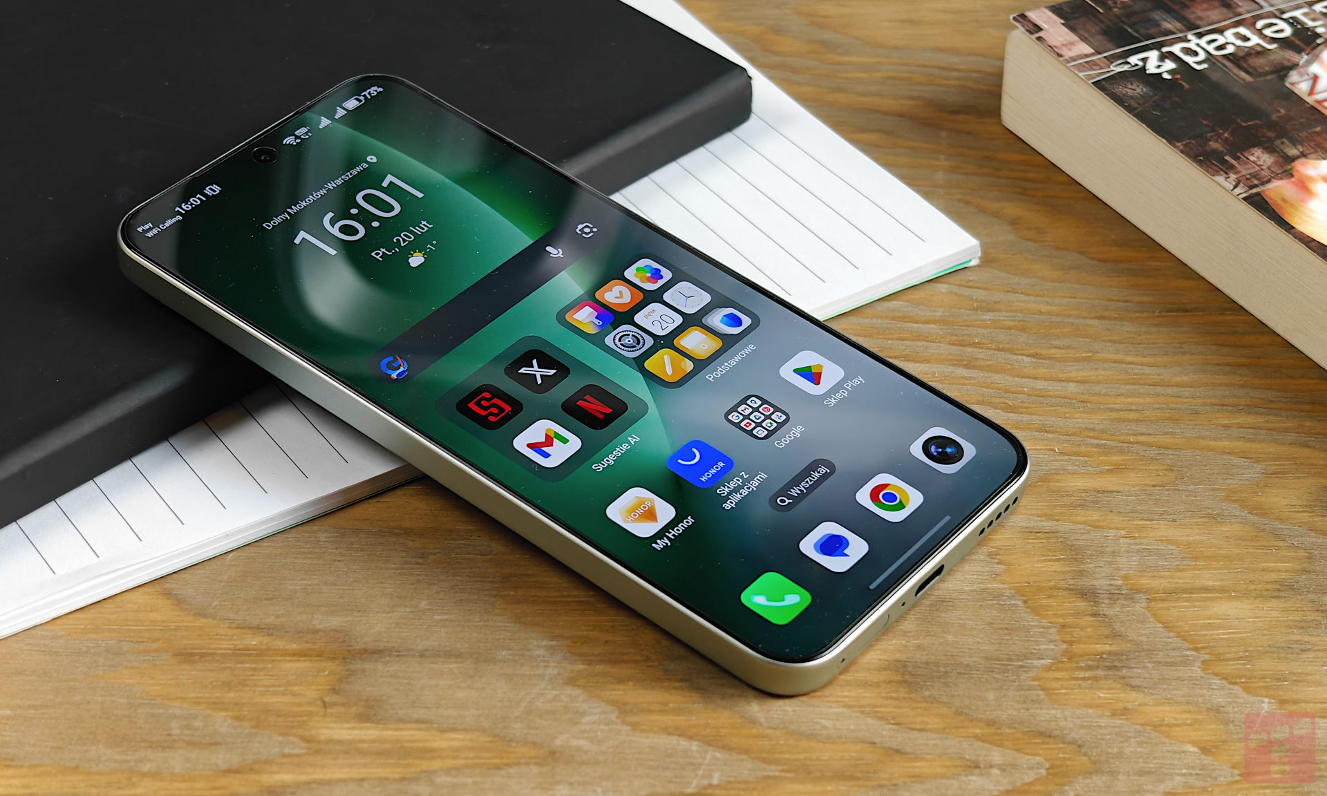 Honor 600 Lite zmierza do Polski. To solidny średniak z potężną baterią