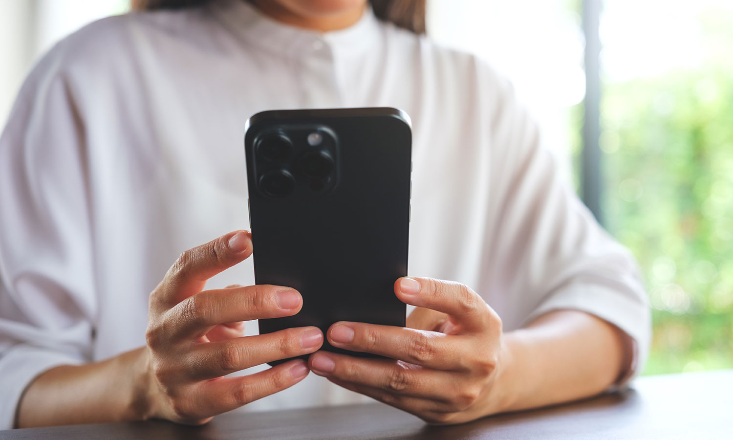 Nabrał 30-latkę. Już na samym początku przedstawił jej dwie opcje