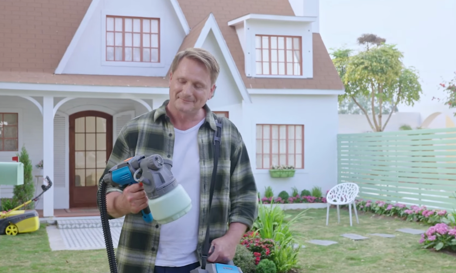 Remont? Zapomnij o wałkach i pędzlach. Biedronka ma coś lepszego