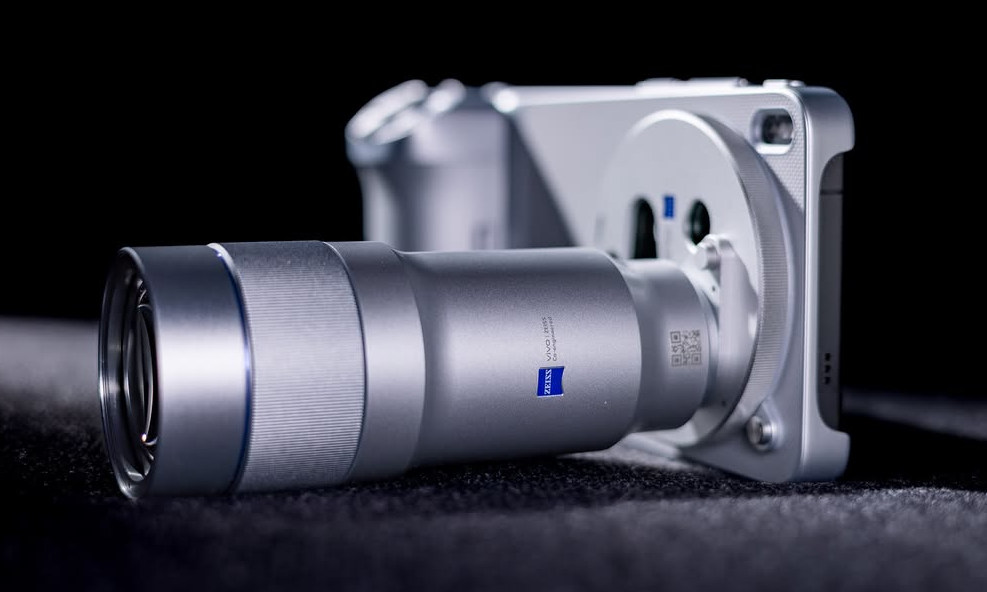 Fotograficzna bestia vivo wjeżdża do Polski. Zgarnij 500 zł rabatu