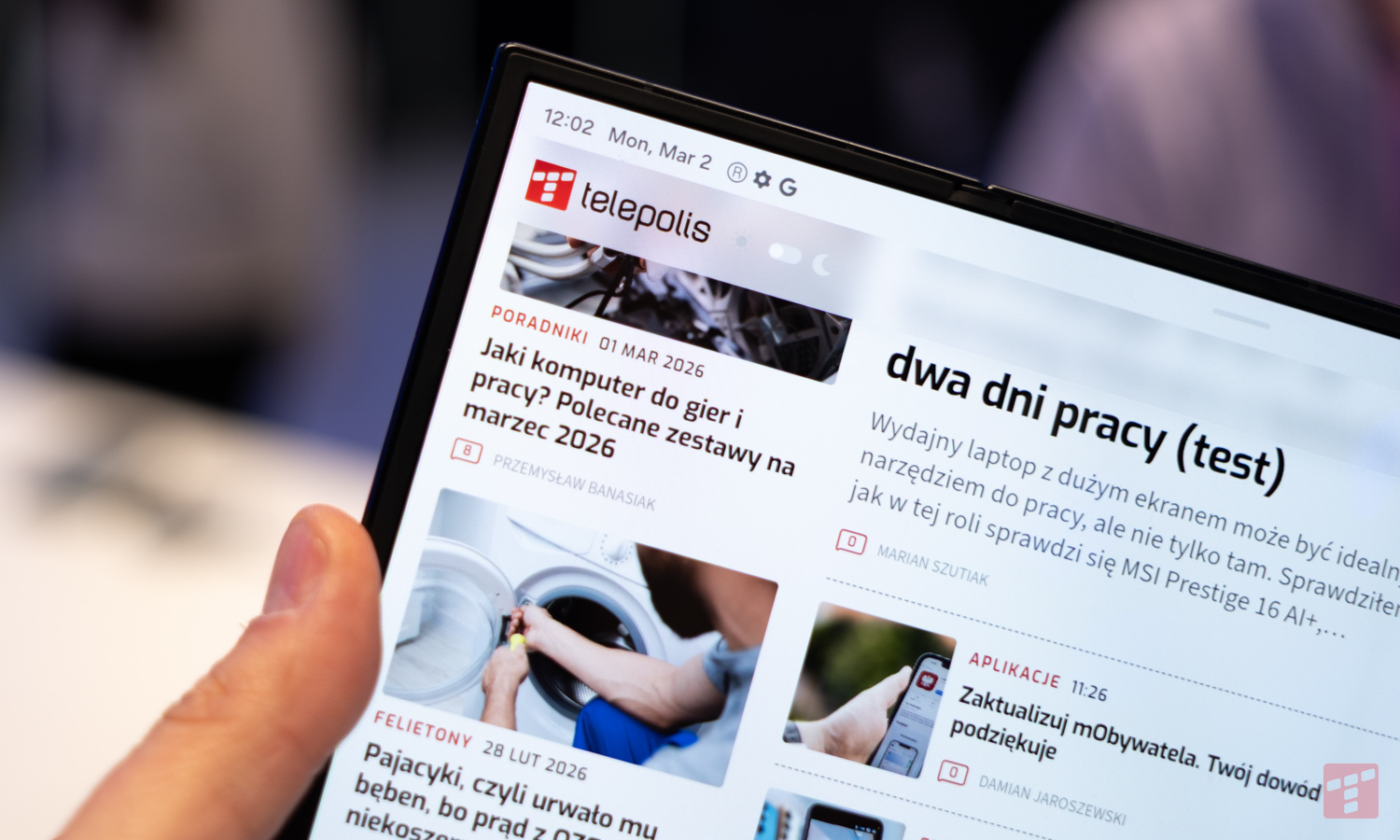 Samsung pokazał rozsuwany telefon. Ekran rośnie w dłoni użytkownika