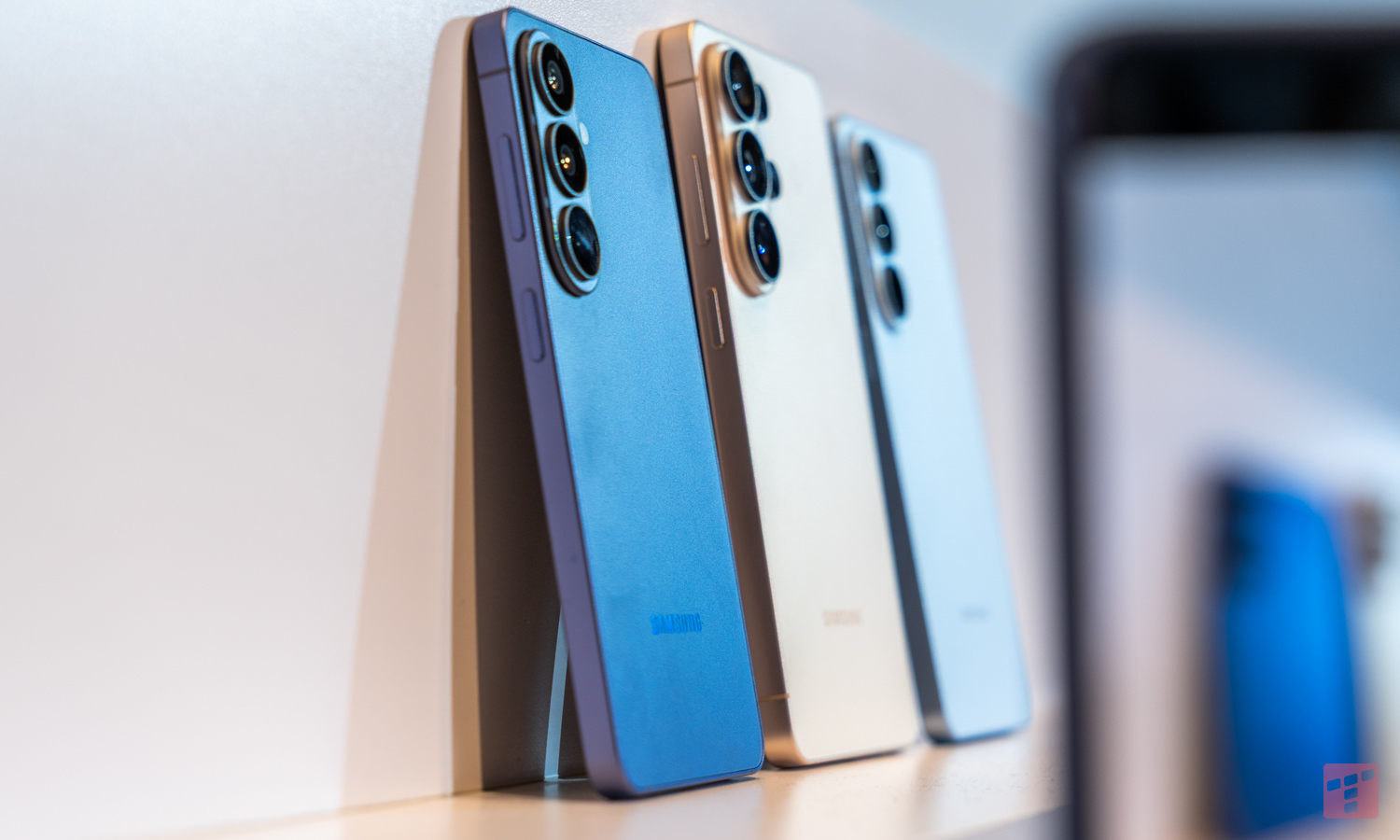 Raport Counterpoint: Zapłacimy więcej za każdy nowy smartfon