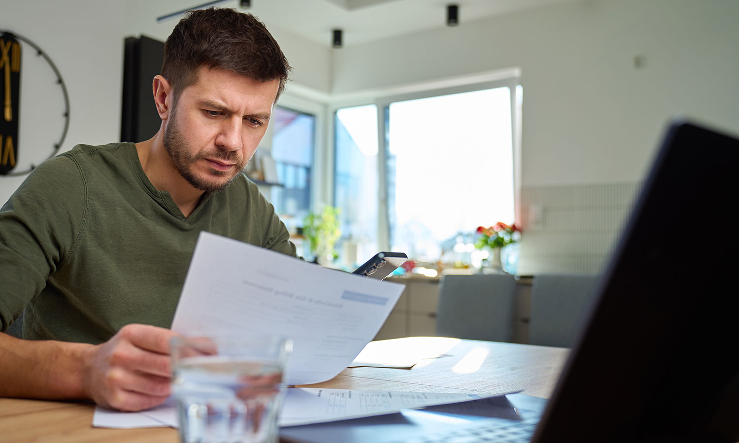 Jedna wystarczy. Niepokojąco skuteczna metoda wyłudzania kasy