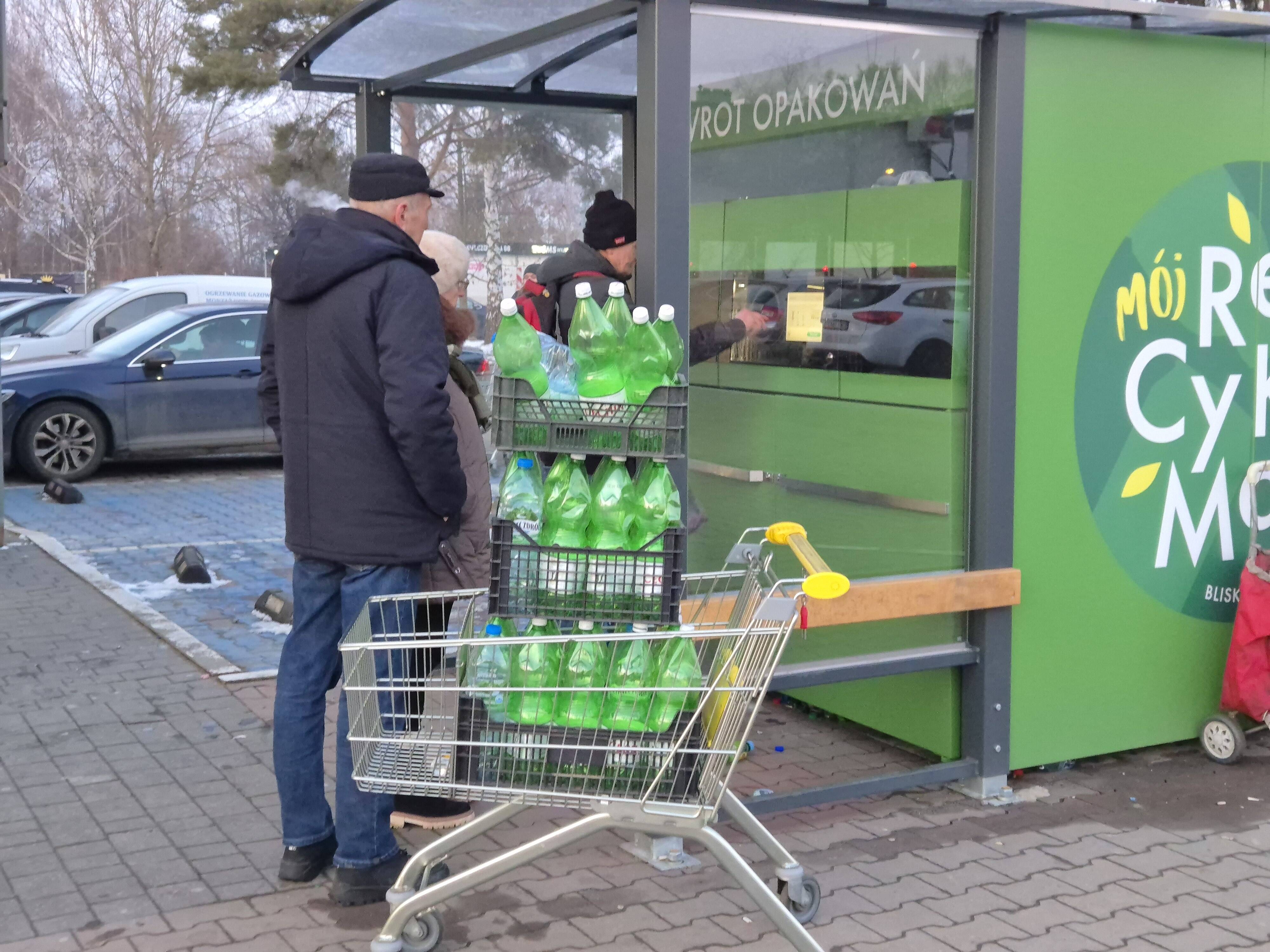 Na Androida za darmo. Znajdź butelkomat od ręki