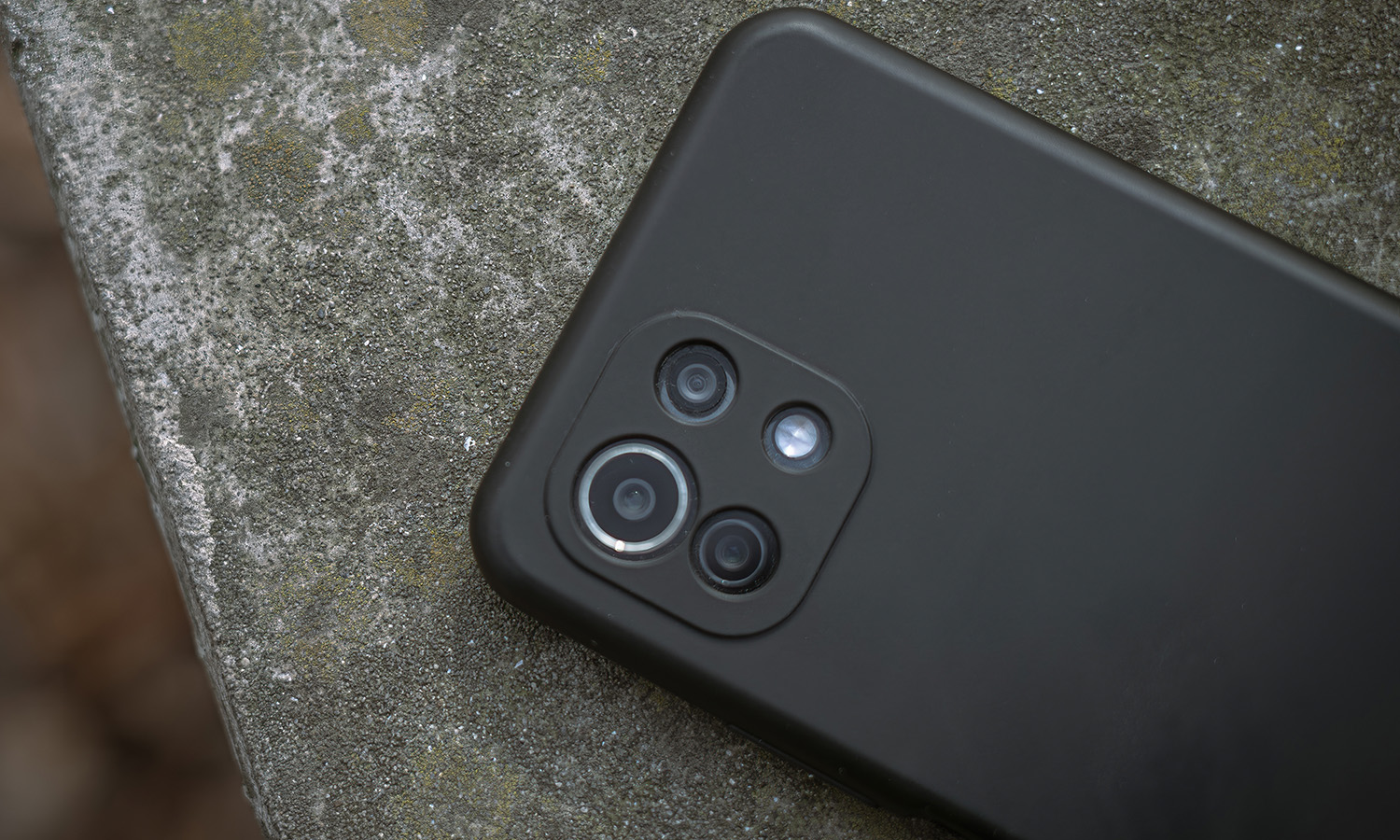 Xiaomi hamuje. Telefony tańsze, a zainteresowanie i tak spada