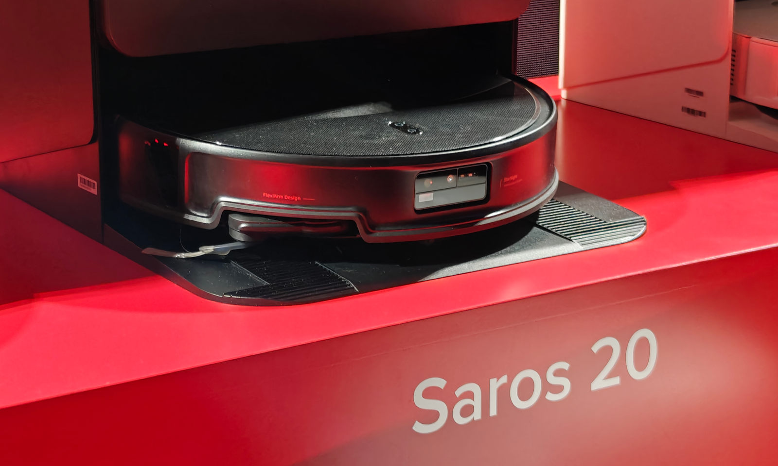 Roborock ma nowe hity do sprzątania. Znamy ceny serii Saros 20 i F25