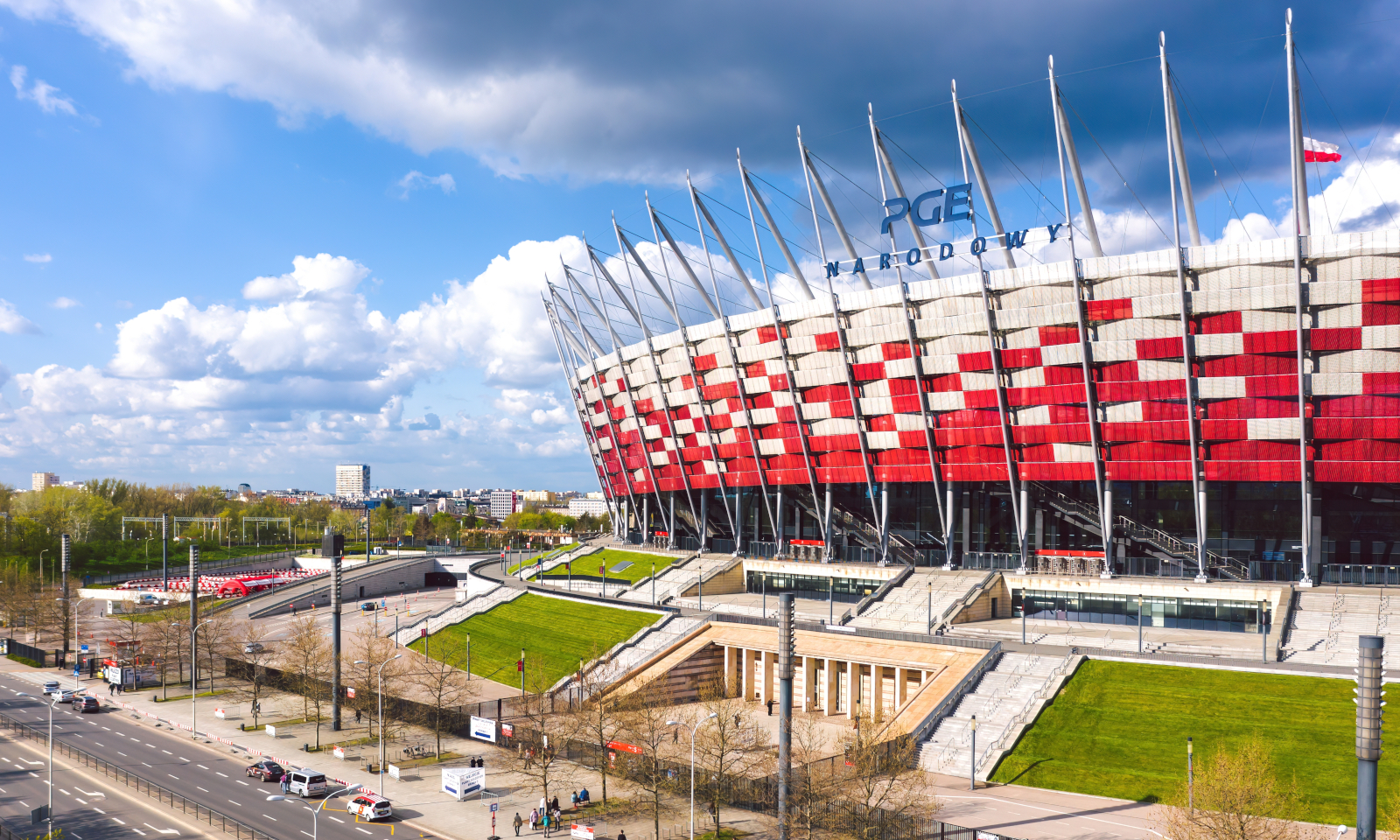 Orange: 44 dodatkowe anteny 5G pod sufitem stadionu. Kibice zachwyceni