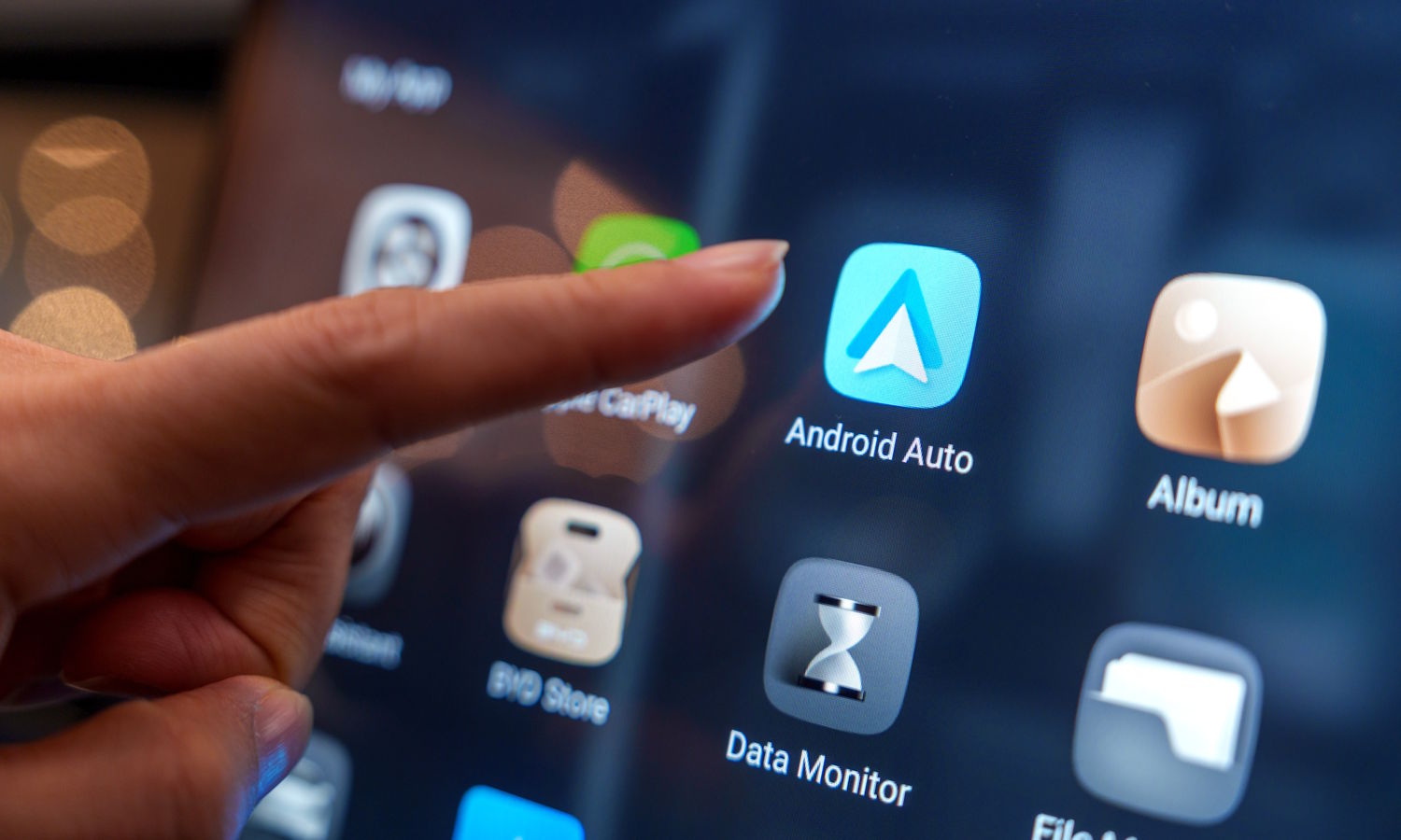 YouTube trafił na Android Auto. Do pewnego stopnia