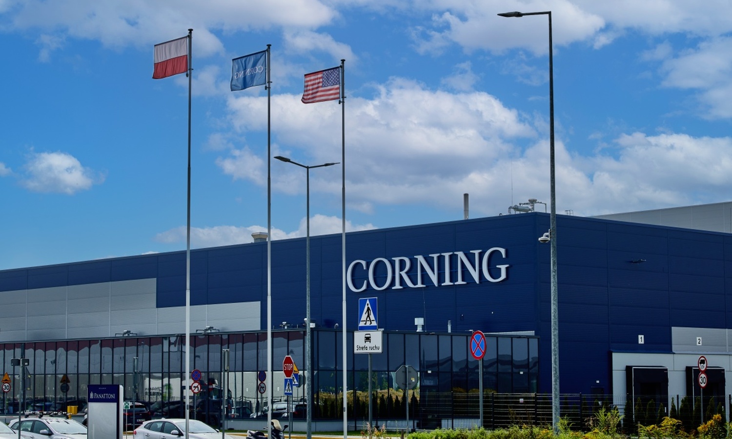 Corning zbuduje w Strykowie największy kampus światłowodowy w UE