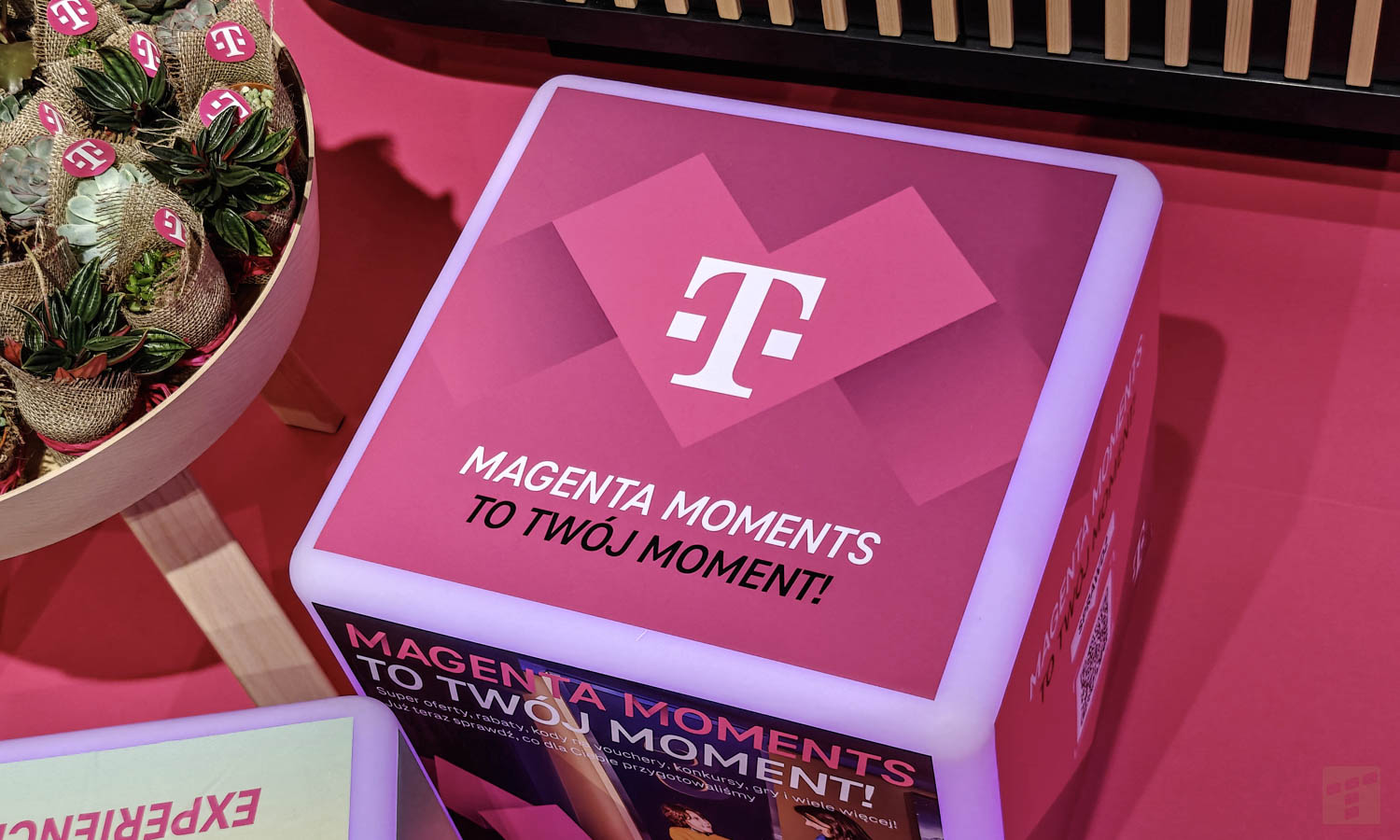 Magentowy prezent dla klientów. T-Mobile rozdaje darmowy Internet