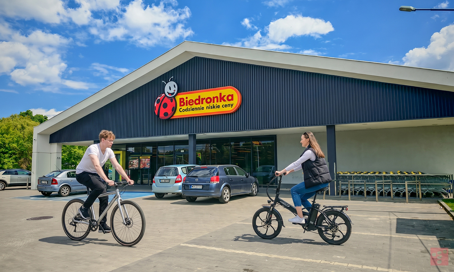 Biedronka wyprzedaje rowery elektryczne w cenie zwykłych
