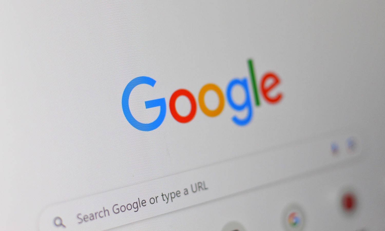 Unia bierze się za Google. Na razie prosi, ale już szykuje młot