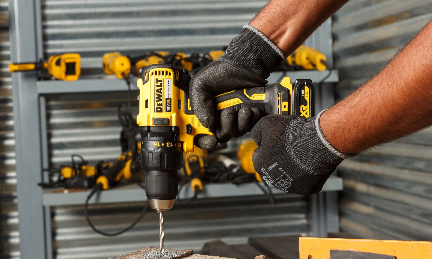 Akumulatorowa wiertarko-wkrętatka DeWalt z dwiema bateriami tylko dziś za 599 zł
