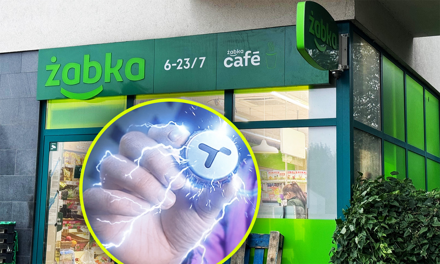 Żabka Triki. Wygląda jak kapsel, a zmienia telefon w konsolę