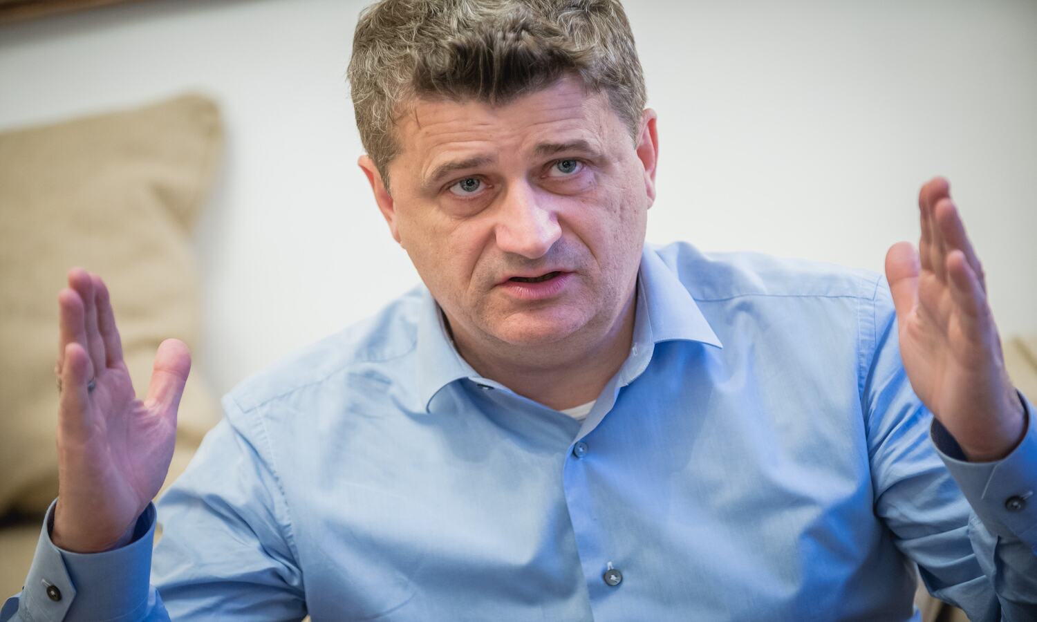 Co daje Palikot za 1,2 mln zł? Dotarliśmy do korespondencji