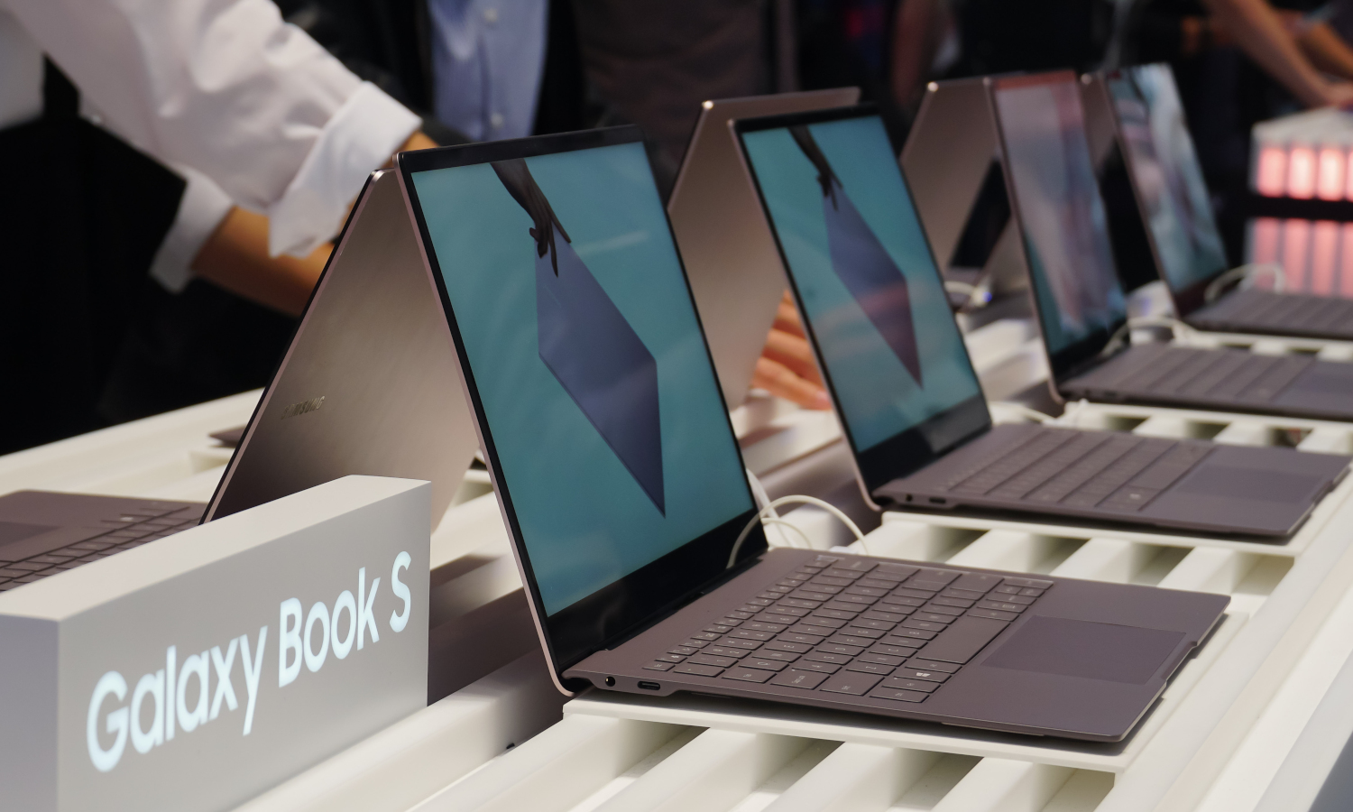 Samsung ma rzucić wyzwanie MacBookowi Neo. Nadchodzą laptopy z Android