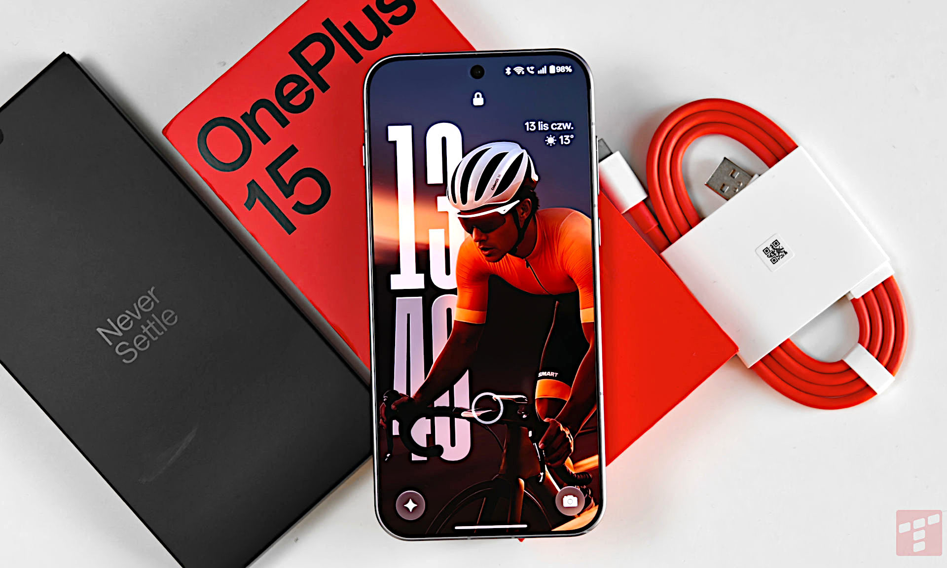 OnePlus 15 otrzymuje dużą aktualizację. OxygenOS napakowany nowościami