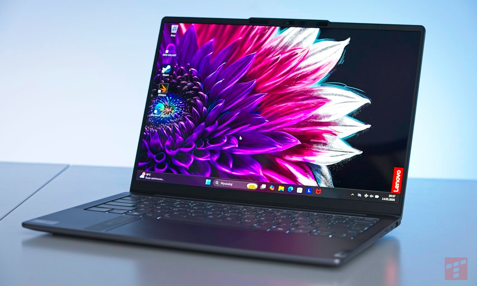 Ten laptop ma jedną rzecz, którą pokochałem. Sprawdzamy Lenovo Yoga Slim 7i 14IMH9