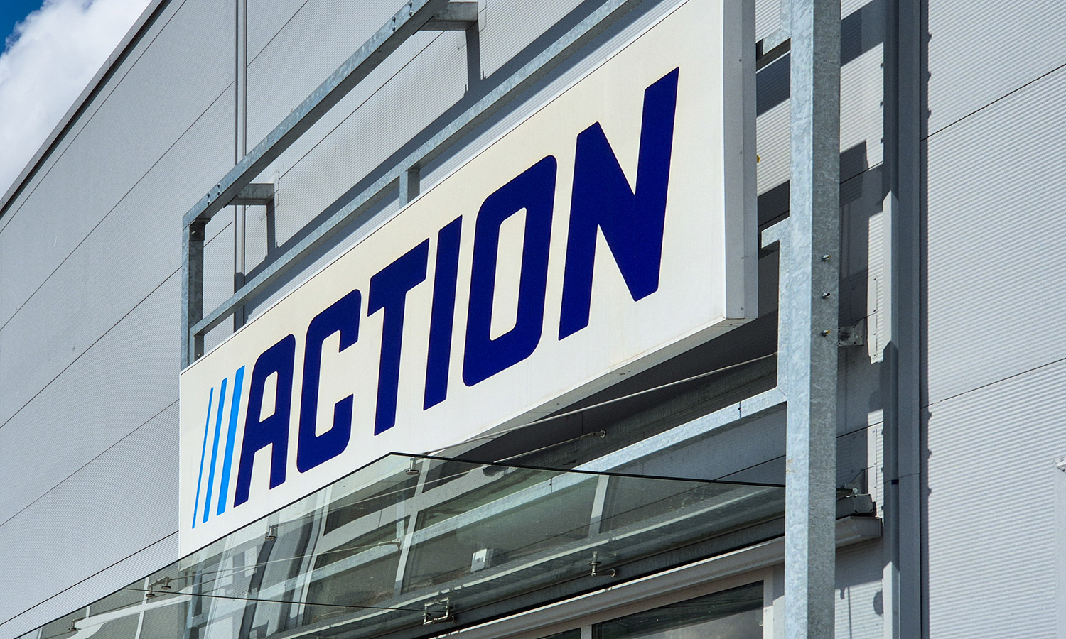 Action w kryzysie. Ludzie nie wydają na głupoty