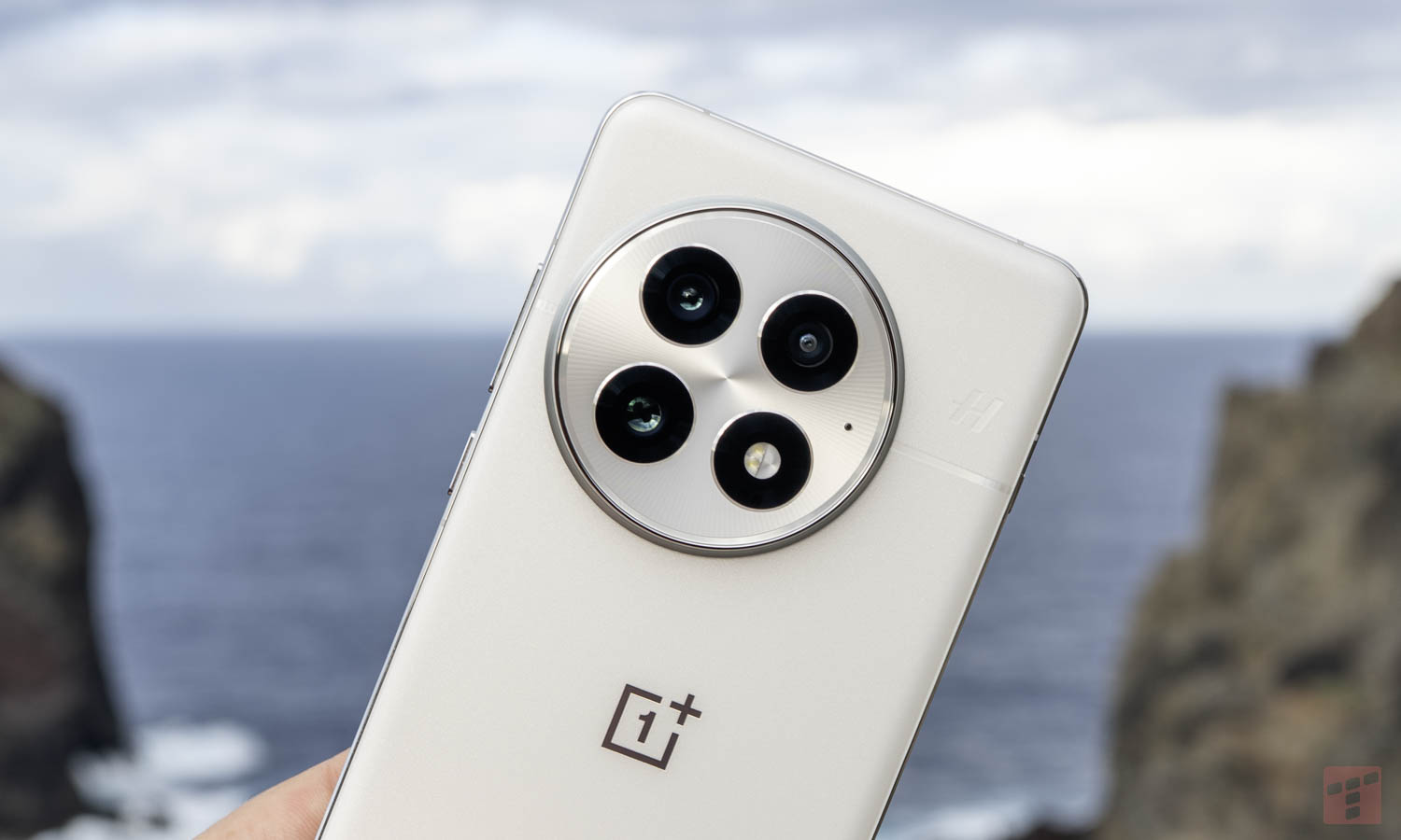Poważny błąd w OxygenOS 16. OnePlus wstrzymuje aktualizację