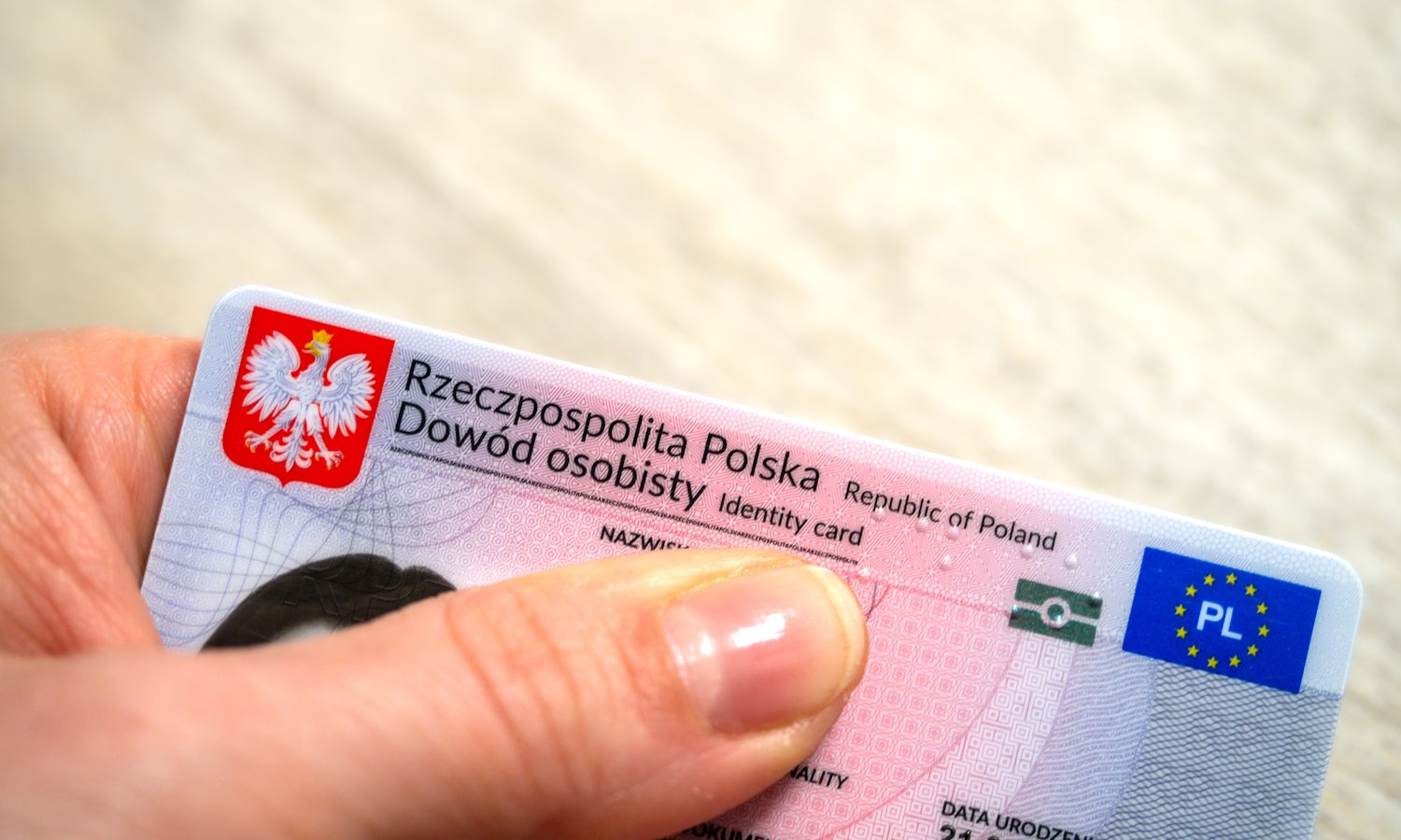 Rząd chce ułatwić życie Polakom, ale tylko wybranym. Chodzi o dowód