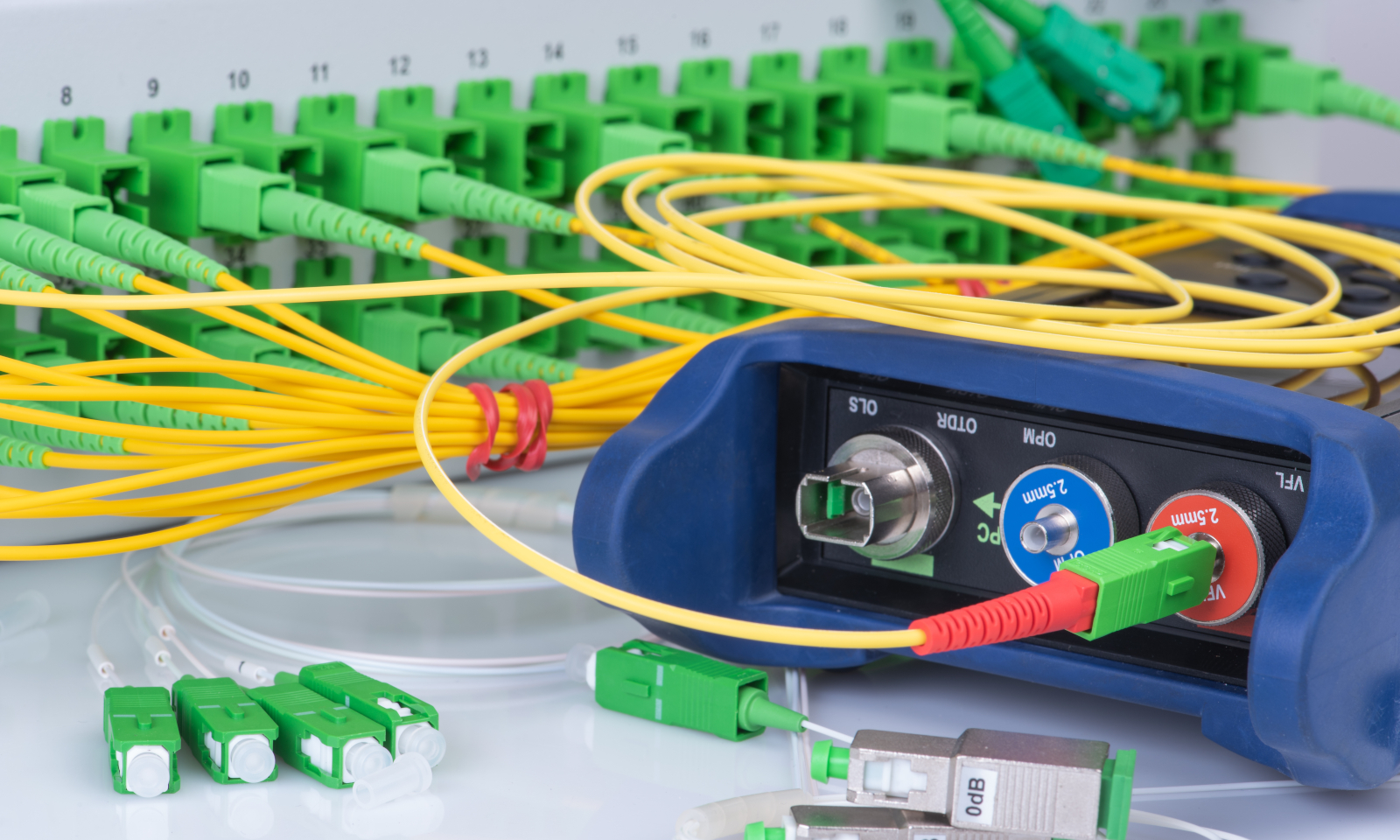 Połączą ci Wi-Fi 7 światłowodem wewnątrz domu. Zobacz, co to da