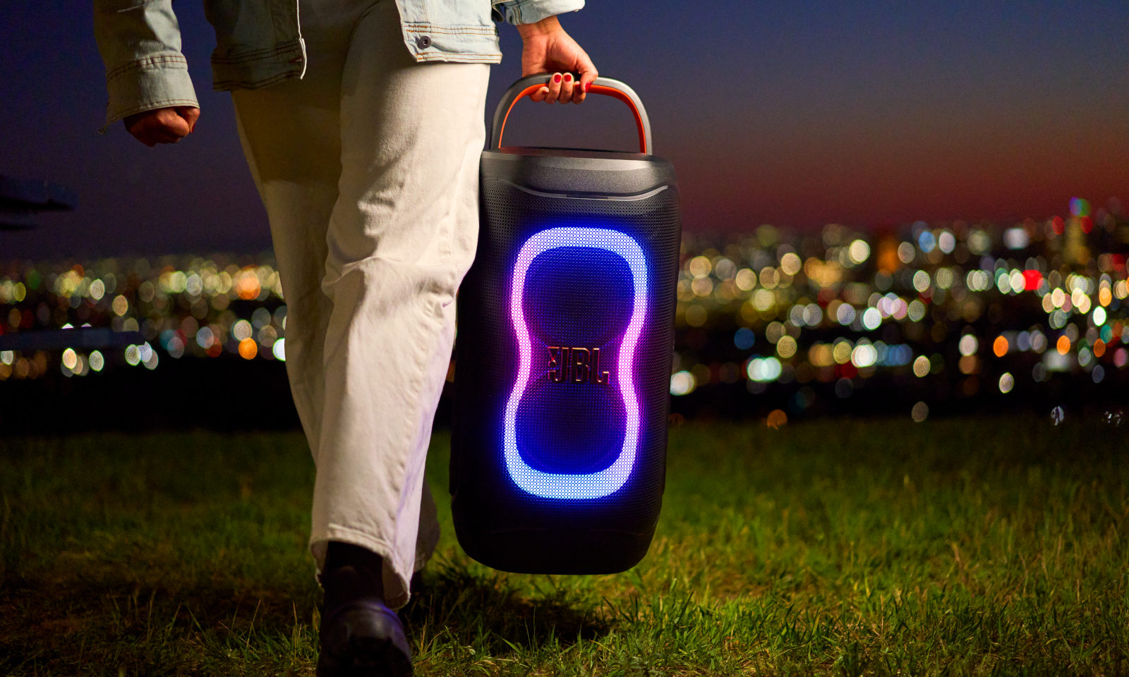 JBL PartyBox 130 to potwór. Sąsiedzi już go nie lubią