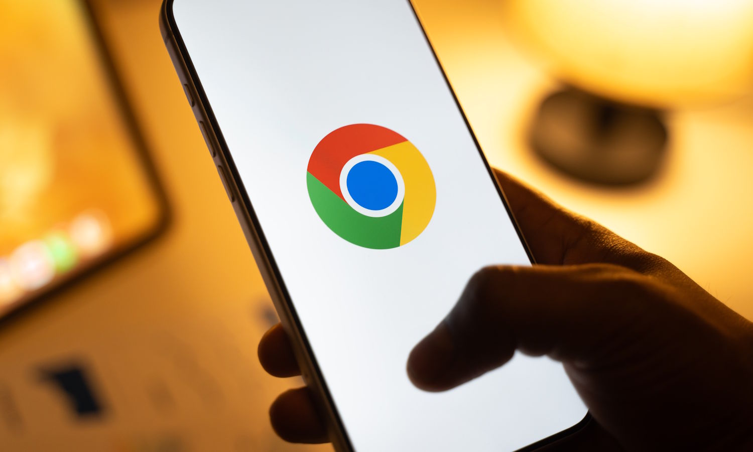 Chrome z krytyczną luką. Zamieni telefon lub komputer w zombie