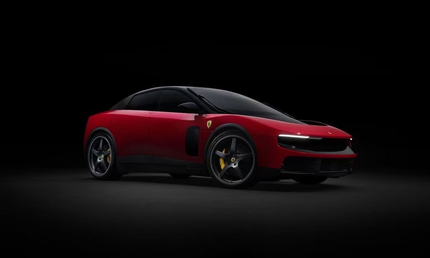 Oto Ferrari Luce. Nie dość, iż elektryk, to zaprojektował go Jony Ive