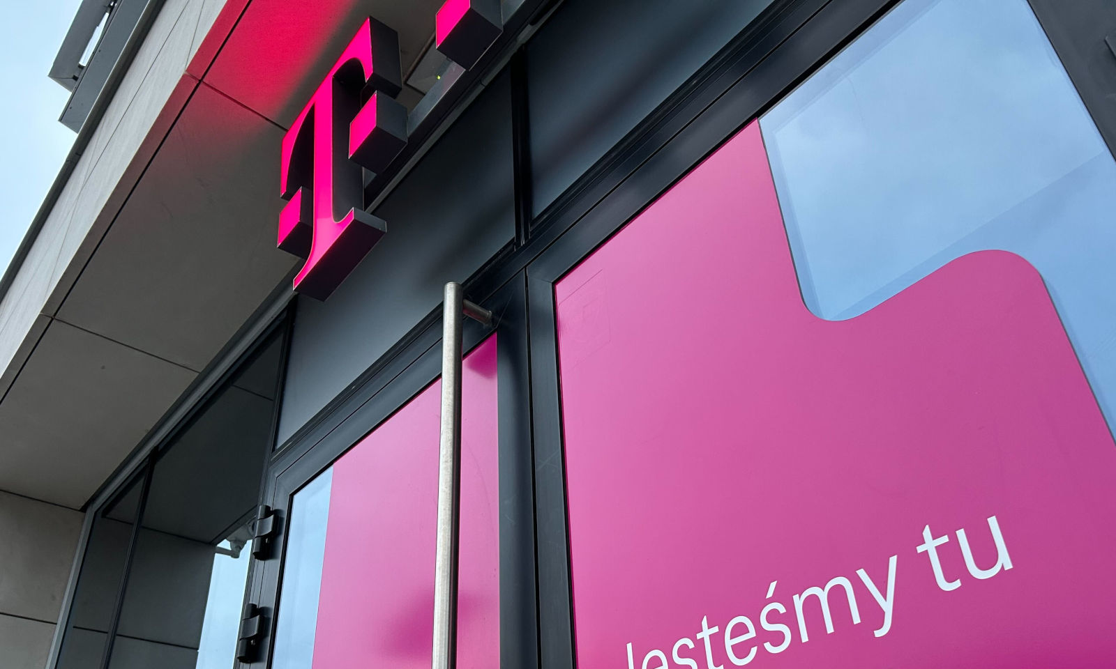 T-Mobile odpalił 5G na nowych stacjach. Rośnie liczba miejscowości w zasięgu
