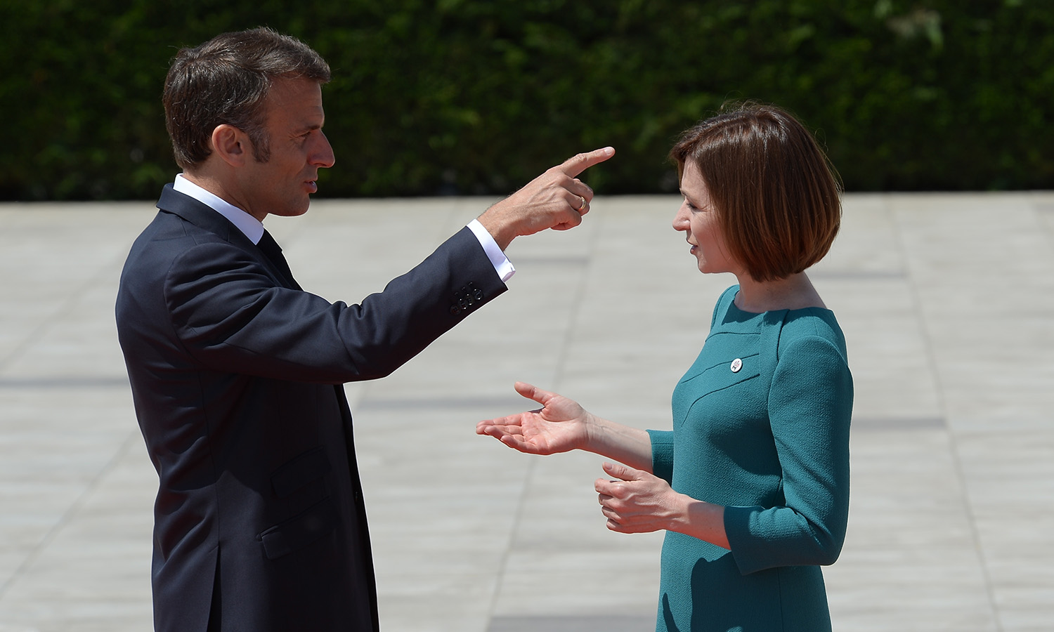 Francja ma dość. Wyda 110 mld euro na własne SI