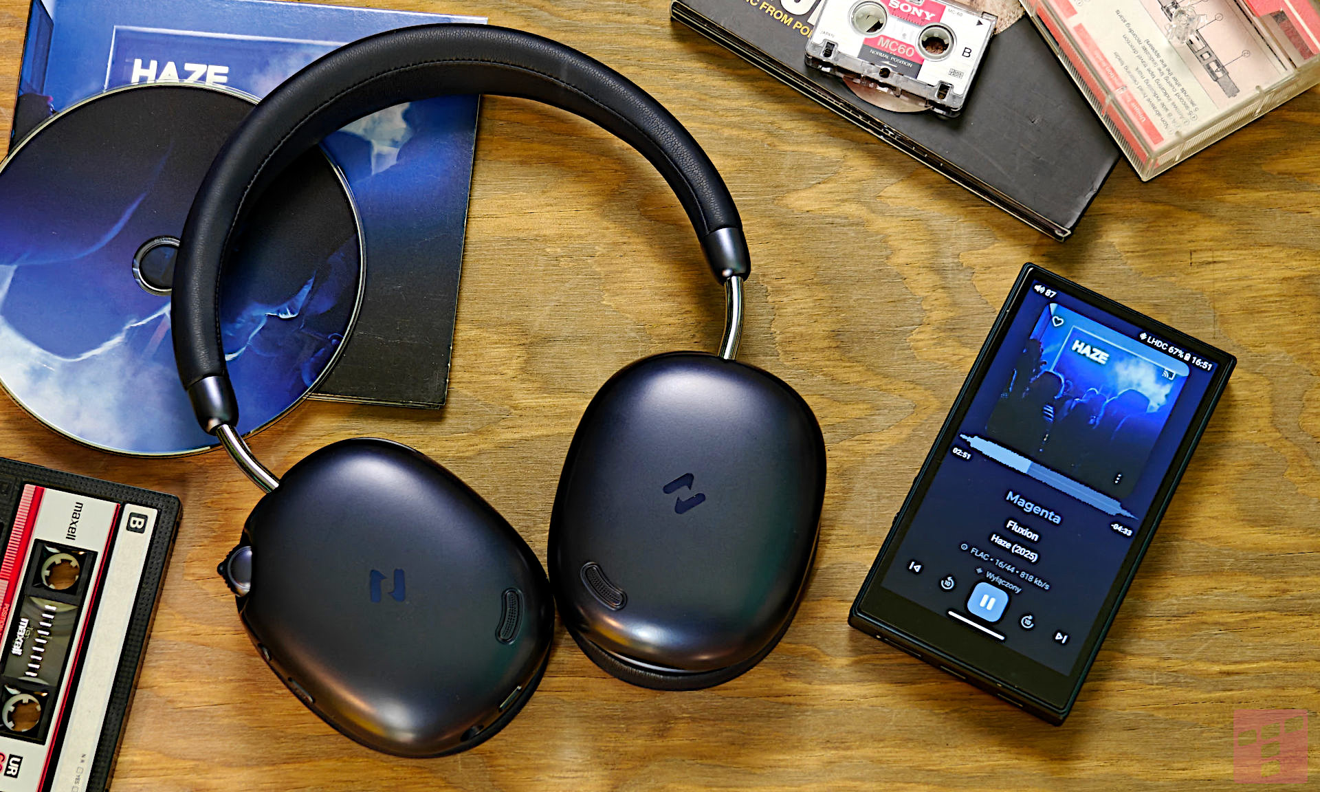 Wyglądają jak AirPods Max, nieźle grają i kosztują grosze. Test Havit Space S1