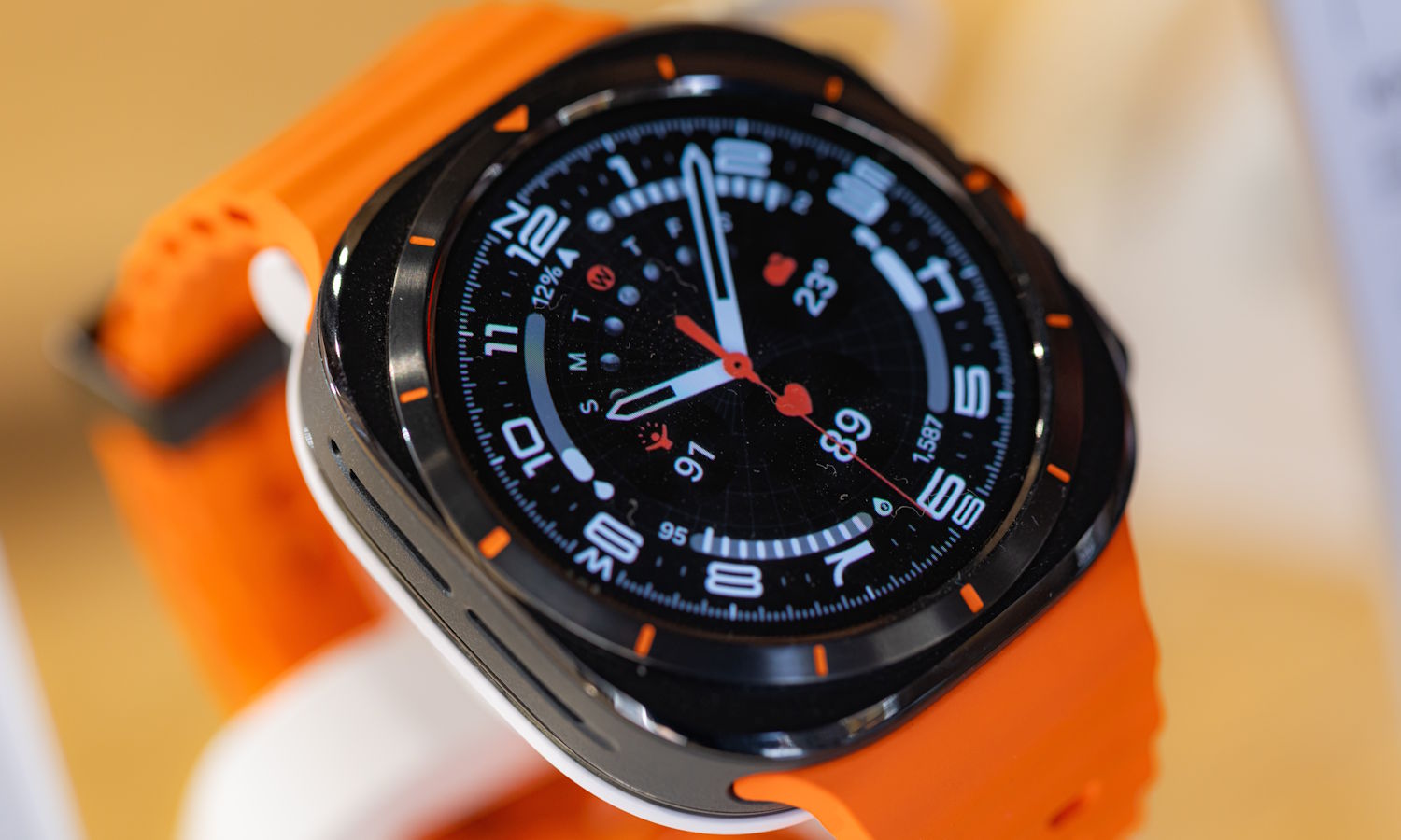Samsung Galaxy Watch Ultra 2 z dużo lepszą baterią, ale czy to coś zmieni?