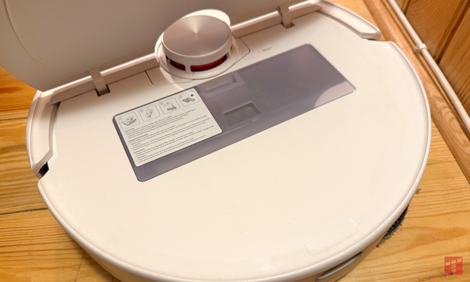 Xiaomi Vacuum S40 Pro trzymam pod łóżkiem. Dobrze wydane 800 zł