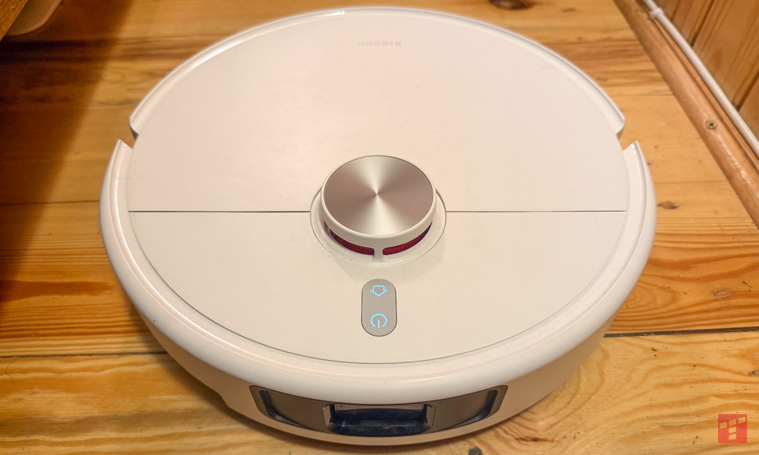 Xiaomi Vacuum S40 Pro trzymam pod łóżkiem. Dobrze wydane 800 zł