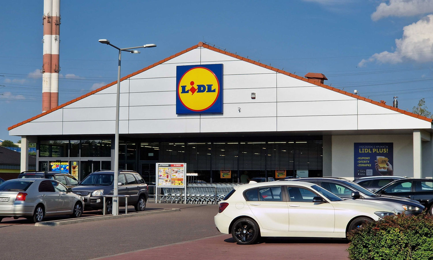 Lidl ma wielkie plany odnośnie do butelkomatów. O co chodzi z wyrzutnią?