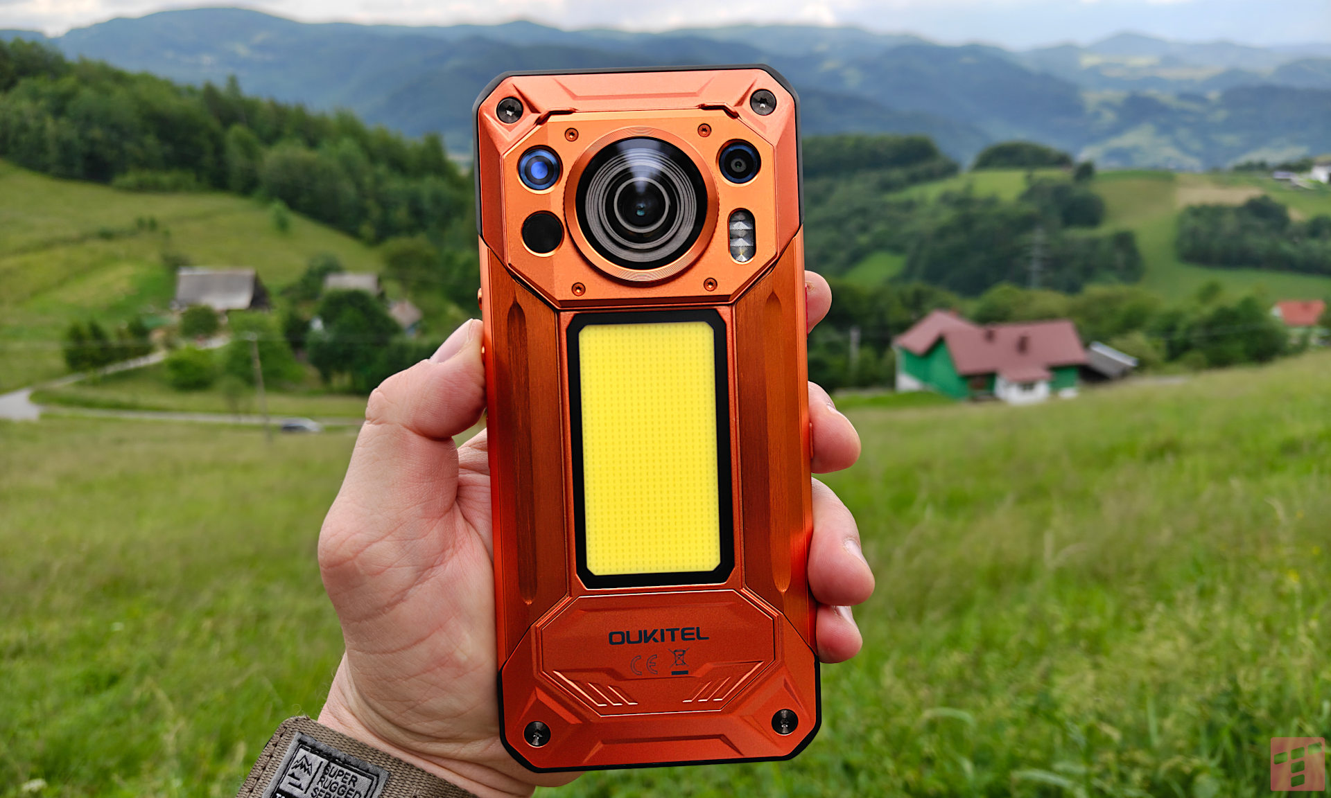 Pancerniak z przyciskiem śmierci. Oukitel WP500 Ultra zaskakuje (test)